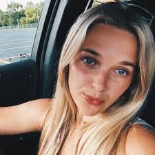 Hallie Harmon's Instagram, Twitter & Facebook