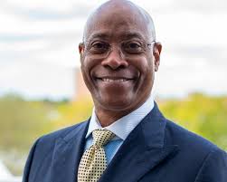 Mercer to Deliver Commencement Address