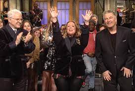 Justin timberlake returned to saturday night live this week, but he wasn't the only familiar face making a comeback. Steve Martin Inducts Melissa Mccarthy Into Snl 5 Timers Club