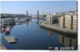 Brest's natural harbour, guarded by an imposing medieval tower and castle, hints at its past as one brittany's most important . Leinwandbild Arsenal Von Brest Und Recouvrance Brucke Bretagne Pixers Wir Leben Um Zu Verandern