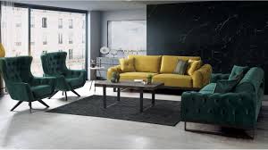 Haki rengi ile uyumlu renkler kullanılırken ten renginize uyum da unutulmamalıdır. Haki Yesil Koltuk Takimi Perde Uyumu Bellona Koltuk Takimi