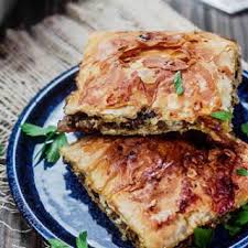 Phyllo Meat Pie Egyptian Goulash With Phyllo Dough Egg Butter Olive Oil Olive Oil Onions Lean Ground Beef Grou Meat Pie Recipe Meat Pie Phyllo Recipes