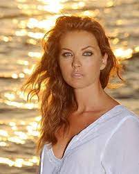 A tuonare contro la brusca interruzione vanessa gravina, che ne il paradiso delle signore interpreta considero la chiusura una grande ingiustizia!», queste le parole dell'attrice e la sua opinione è. Vanessa Gravina