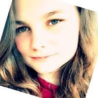 Kara Lindstrom's Instagram, Twitter & Facebook