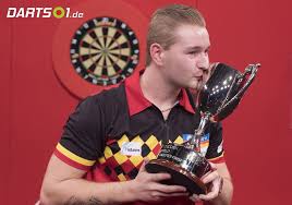 Dimitri van den bergh performance & form graph is sofascore darts livescore unique algorithm that we are generating from team's last 10 matches this graph may help you to bet on dimitri van den bergh matches, but be aware of that sofascore livescore accepts no responsibility or liability for any. Dimitri Van Den Bergh Dartspieler Portraits Bei Darts 1