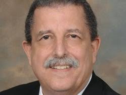 University of Cincinnati medical school dean leaving