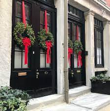 Double Door Idea Doubledoorwreaths Double Door Idea Front Door Christmas Decorations Double Door Christmas Decor Christmas Porch Decor