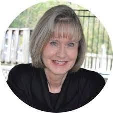 Tracy Crump's Instagram, Twitter & Facebook