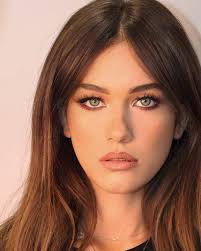 Katrin . . . . . . ליאור מור איפור ערב וכלות