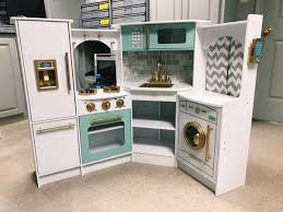 Mehr infos ➤ www.dreams4kids.de beschreibung kidkraft retro küche weiß mit dieser retro spielküche. Toy Kitchen Makeover Kidkraft Kitchen Makeover Diy Kids Kitchen Kidkraft Kitchen