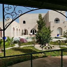 Magnifique Villa De Prestige A Vendre A 290 000 Essaouira Maroc Pour Plus D Infos Veuillez Contacter Contact Select Immobilie Villa House Styles Mansions