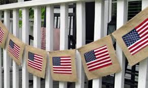 These patriotic necklaces are super easy to make and provide a wonderful opportunity for patterning and fine motor practice. 48 Patriotic Craft Ideas 4th Of July And Memorial Day Feltmagnet