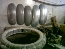 Lekukan desain tangki motor balap yang sporty melebur dengan air plane fuel tank cap design dan double key shutter, hasilkan aksen sport super modern. Tempat Pembuatan Tangki Motor Custom Dunia Otomotif 2020