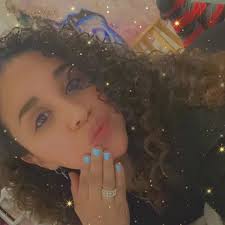 Wow she's gorgeous!!!