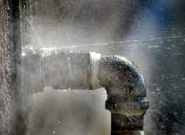 What causes a pipe to burst? - Aspray Property Claims