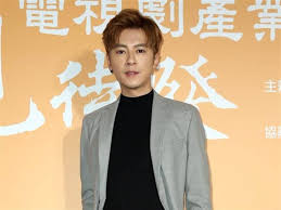 一 个人 两个小孩 一个脑子 一个鼻子 一个耳朵 一个舌头 一个下巴 一个手指头 一个拳头 一个苹果 一个橘子 一个柿子 一个梨 一个李子 一个月亮 一个太阳. ä»€éº¼ç‹€æ³ æŽåœ‹æ¯…çªè²¼é–ƒç…§ å¤«å¦»å°±æ˜¯é€™æ¨£ ä¸­æ™‚æ–°èžç¶² Line Today