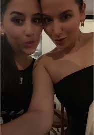 Julia Poli (@_julia_poli)