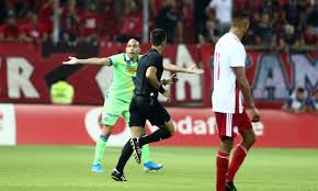 Ο ολυμπιακός φιλοξενεί το βράδυ του σαββάτου (24/08, 21.30) τον αστέρα και με σύμμαχο την εξαιρετική του παράδοση θέλει να μπει με το δεξί στο νέο πρωτάθλημα της super league. Olympiakos Asteras Tripolhs H Fash Me To Var Poy Anapse Fwties Video Photos Onsports Gr