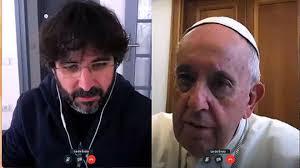«tiene unas vistas acojonantes» destacó jordi évole viendo las tremendas vistas del piso de broncano, que hasta llega a ver el senado desde su casa. Evole Vuelve A Encontrarse Por Streaming Con El Papa Francisco