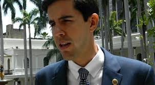 Oliver Blanco sobre MCM: Promete la caída de Maduro sin decir cómo Leer  más: http://bit.ly/2E0HbKb