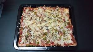 Artikel ini merupakan bagian dari parapuan. Resepi Pizza Roti Gardenia Simple