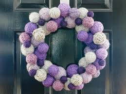 So this year i did some research and found these 15 winter wreaths that don't shout out christmas and can be left up… even through february if you wanted. 7 Diy Winter Wreaths That Will Take You Past The Holidays Hgtv S Decorating Design Blog Hgtv
