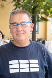 Umfrage: Das Modehaus Sinn wird neuer Mieter im Kaufhof-Gebäude: Eine  Bereicherung für Brühl?