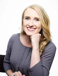 Sandra Traver's Instagram, Twitter & Facebook