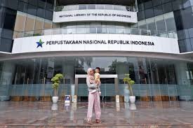 Warga negara indonesia (wni/wna), berdomisili di dalam maupun luar negeri. Perpustakaan Nasional Ri Vs State Library Of Victoria Putrinyanormal Com