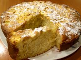 La mia passione per i dolcetti di pasta sfoglia con crema e mele che di solito compriamo in pasticceria, mi ha fatto mettere appunto la ricetta della torta di pasta sfoglia con crema e mele. Torta Mele E Mascarpone Bimby Ricette Bimby Tm31 Tm5