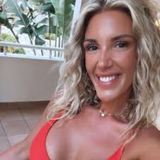 Went to lake breeze for lunch today. I found a noodle in my rice pilaf.  What would you do ?!?!??? I'm beside myself right now