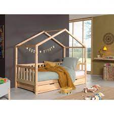 lit cabane en bois massif avec tiroir design chambre enfant lit cabane lit maison