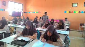 Kompetensi tersebut dicapai melalui proses pembelajaran intrakurikuler, kokurikuler, dan/atau ekstrakurikuler. Kkm Fisika Smk Kelas X Tahun Pelajaran 2016 2017 Budi Laksono