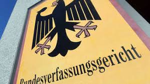 Mai über ein gesetz, das dem geheimdienst das ausspähen von internetdatenströmen erlaubt. Andreas Vosskuhle Themenseite