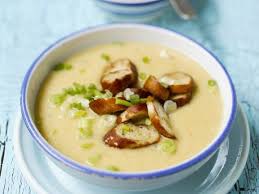 Cremige Kartoffelsuppe Mit Gebratenen Brezenscheiben Cremige Kartoffelsuppe Kartoffelsuppe Rezepte
