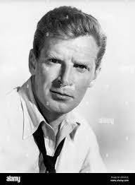 Richard Argyle's Instagram, Twitter & Facebook