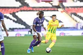 Farid boulaya (metz) right footed shot from outside the box to the bottom left corner. Sj3bdc5j5gjaom