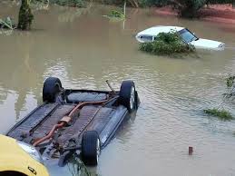 .banjir di kelantan 2014 | selama seminggu aku balik kampung di kota bharu kelantan.tujuan utama adalah untuk tolong cuci rumah sendiri yang di landa banjir. Gambar Sudahkah Anda Lihat Banjir Terburuk Sejak 30 Tahun Di Pantai Timur