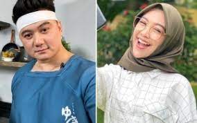 Karier yang terus menjulang tinggi tidak didapatkan ria ricis secara instan. Chef Arnold Dipaksa Ria Ricis Follow Back Interaksi Sebenarnya Malah Bikin Netizen Antusias