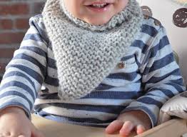 L'ourlet empêchera les bords du bandana de s'effilocher. Le Cowboy Bandana Tricot Tricot Enfant Tricot Bebe