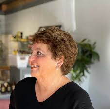 ✨ Last few spaces ✨ Book yours now if this speaks to you 💕 Link below 👇🏻