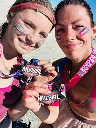 What family fun runs like powder or mud runs are happening in 2026?