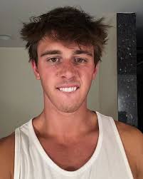 ＪＯＮ ＢＥＣＫＥＲ