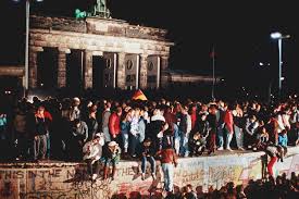 ℗ la tribu et unidisc. 4 Musiques Qui Sont Profondement Liees Au Mur De Berlin Et A Sa Chute