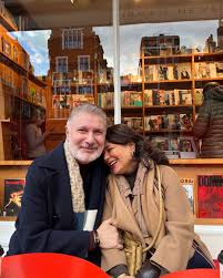 26 Mart benim anamın ölüm yıldönümü. Bingül Sultan hakkın rahmetine  kavuşalı tam altı sene oldu. Hastanenin yoğun bakım odasında sabah ezanı  okunurken, karımla, kızlarımla ellerini, yüzünü öpe öpe uğurladım annemi.  Tek oğluydum.