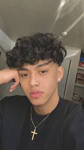 Pin By Coal Sprout On Russel Ace Boys With Curly Hair Boy Hairstyles Boy Photography Poses