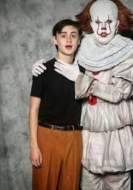 The movie follows the children until they, too, get married and have children in the 1960s. Pin By Puglover On Jaeden Lieberher And Sophia Lillis Cute Actors It The Clown Movie Cast Stranger Things