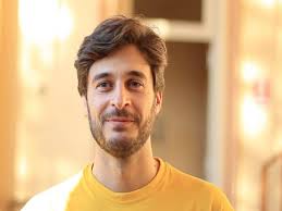 Maurizio de giovanni author antony shugaar translator (2014). Lino Guanciale Sara Il Commissario Ricciardi E Gia Polemica Il Lungo Sfogo