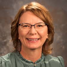 Lisa Harsh's Instagram, Twitter & Facebook