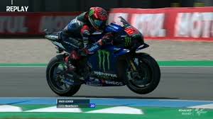 Assen, rungansport — kemenangan di motogp belanda membuat rider prancis, fabio quartararo, semakin kokoh di posisi puncak klasemen sementara. Zyfre10qldx8km